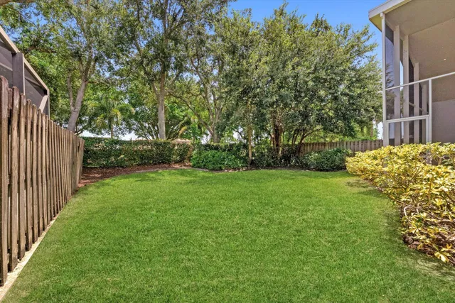 Residence photo 43