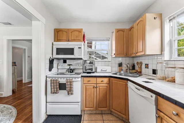 West Palm Beach Residence photo 16