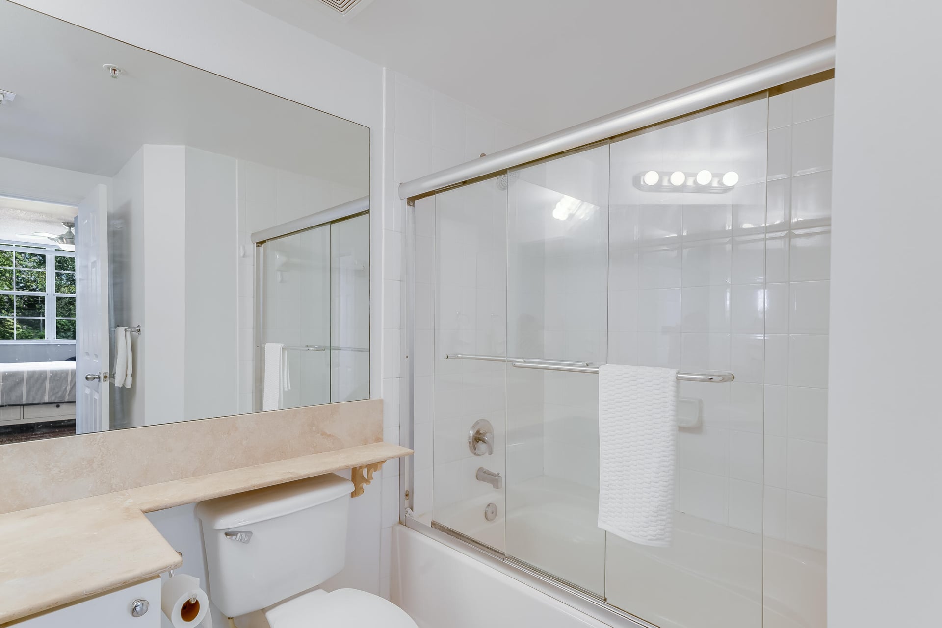 Unit 205 photo 14