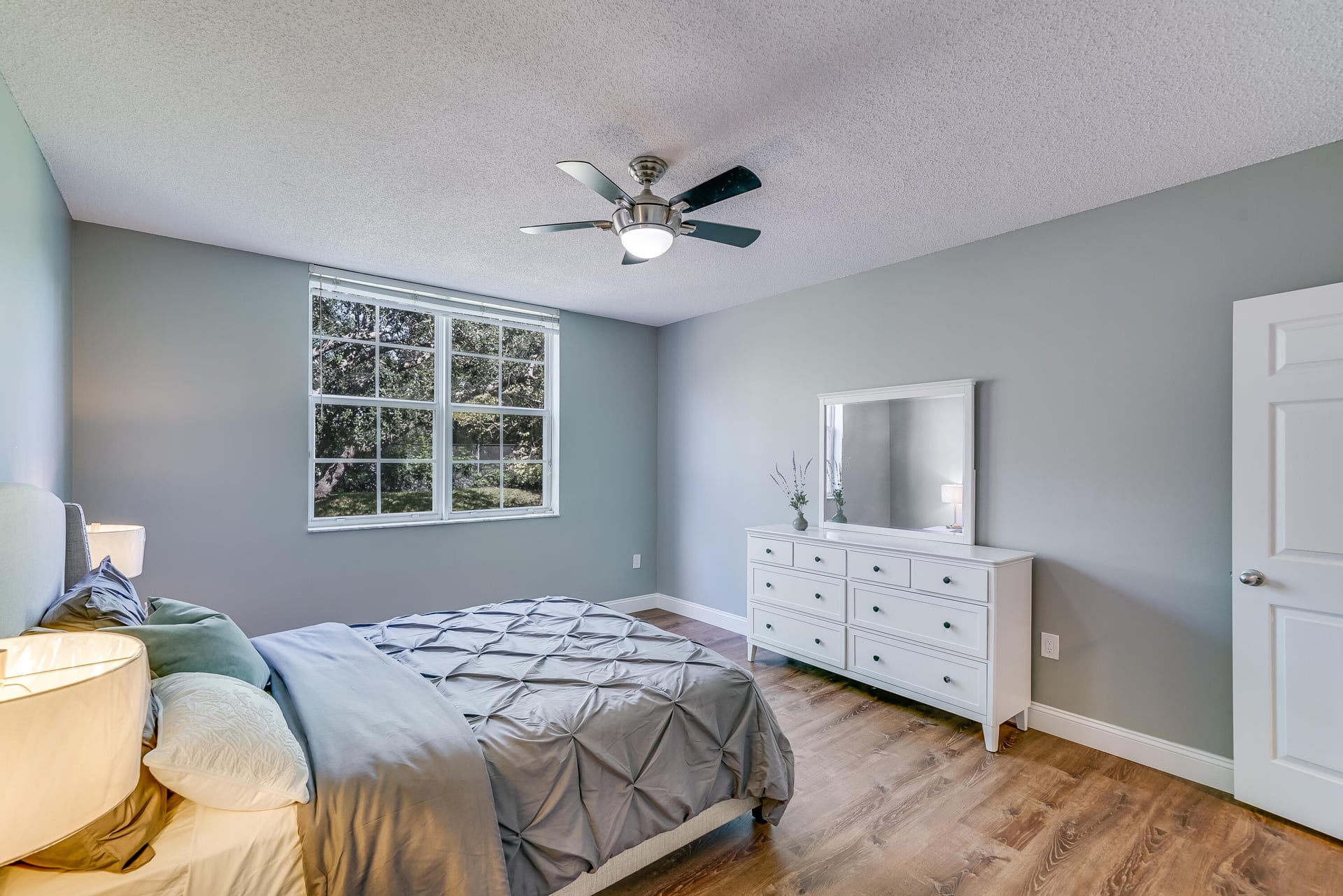 Unit 205 photo 17