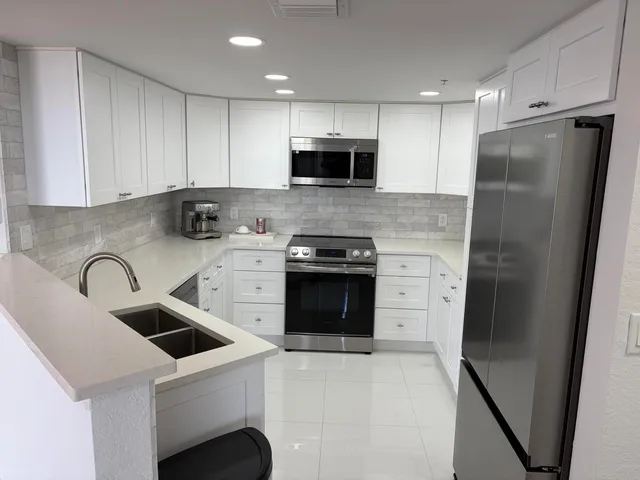 Flagler Pointe Unit 824 photo 4