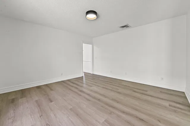  Residence photo 11