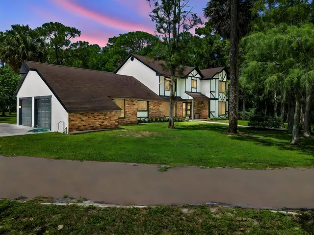  Residence photo 50