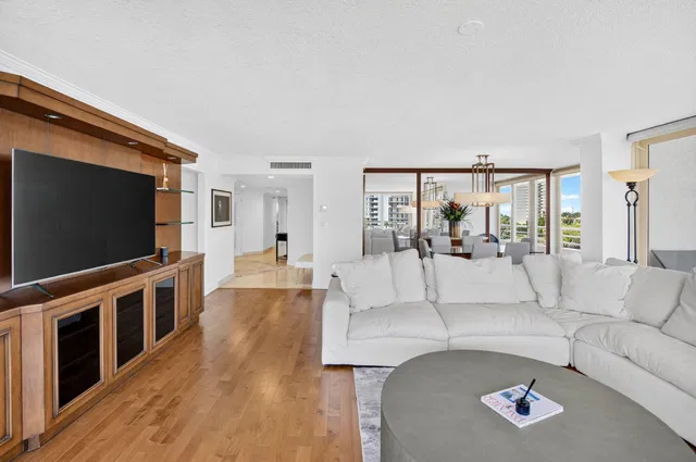 Sea Ranch Club of Boca Unit 401 photo 14