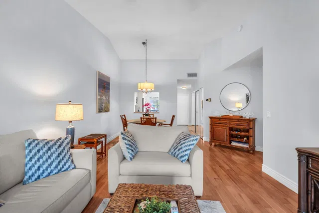 Residence photo 15