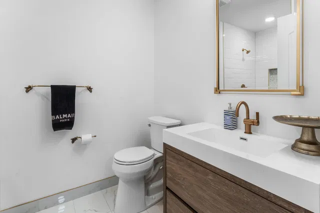 One City Plaza Unit 112 photo 15