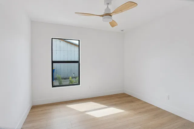 Residence photo 16