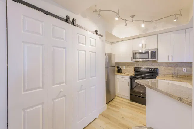 Courtyards in Cityplace Unit 206 photo 9