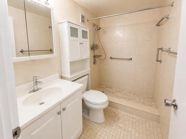  Residence photo 8