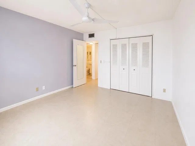  Residence photo 10