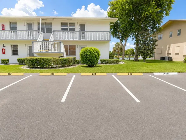 Residence photo 17