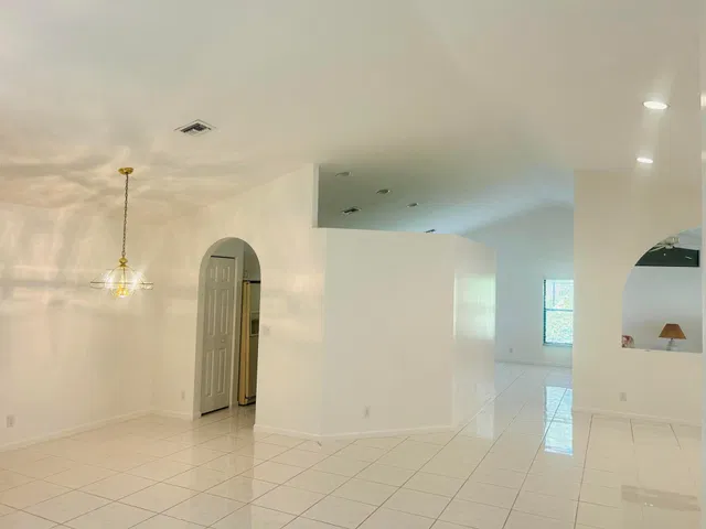 Residence photo 5