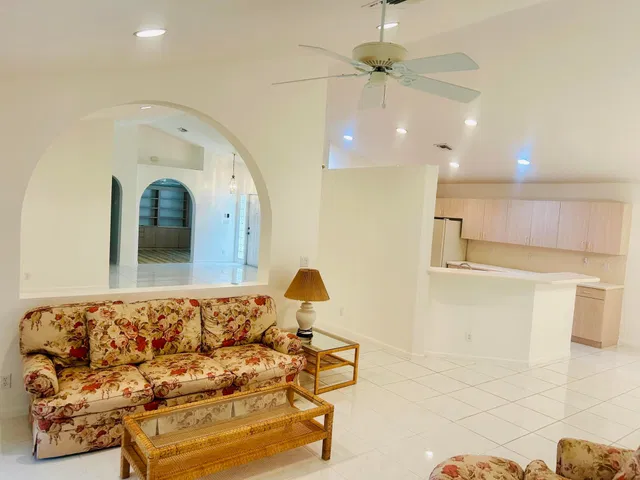 Residence photo 7