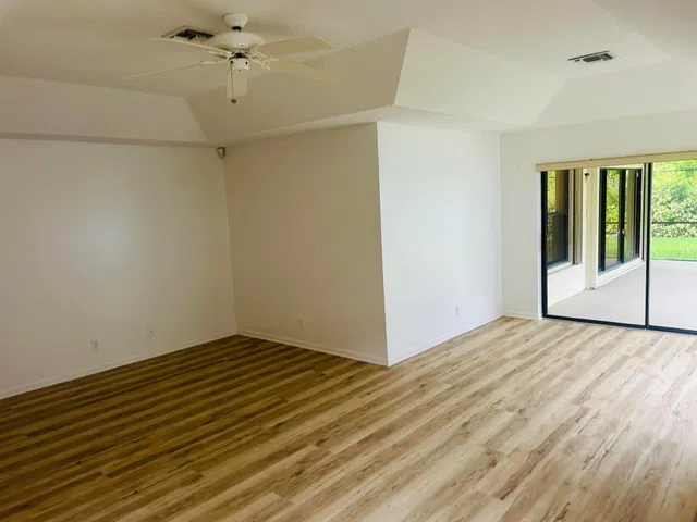 Residence photo 13