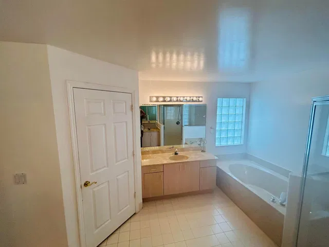 Residence photo 15