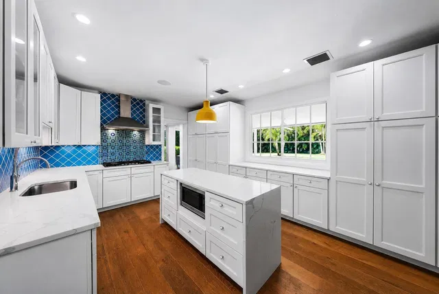 SoSo West Palm Beach Residence photo 11