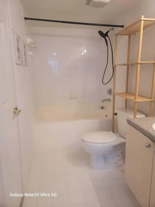 Flagler Pointe Unit 408 photo 4