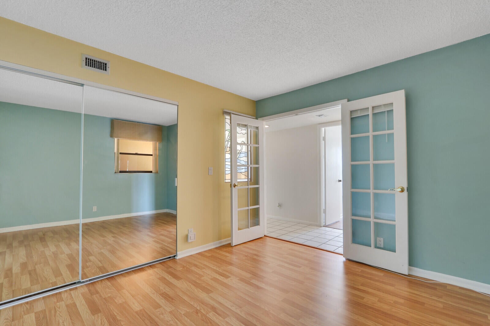Unit 224 photo 6