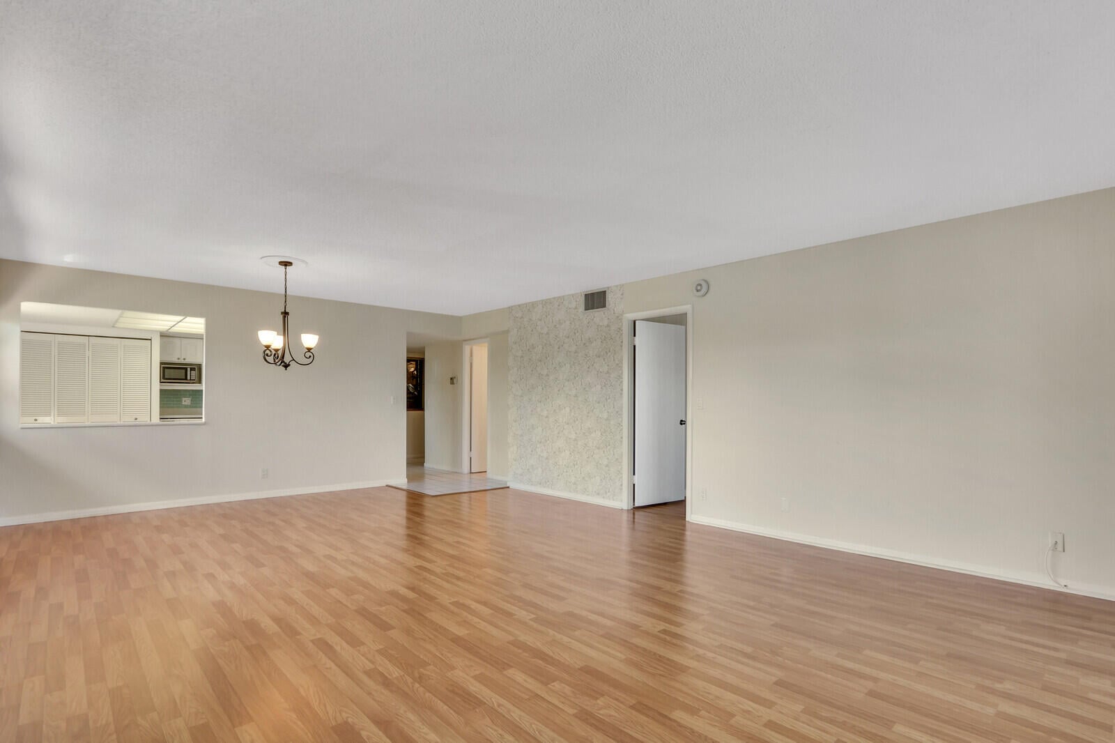 Unit 224 photo 21