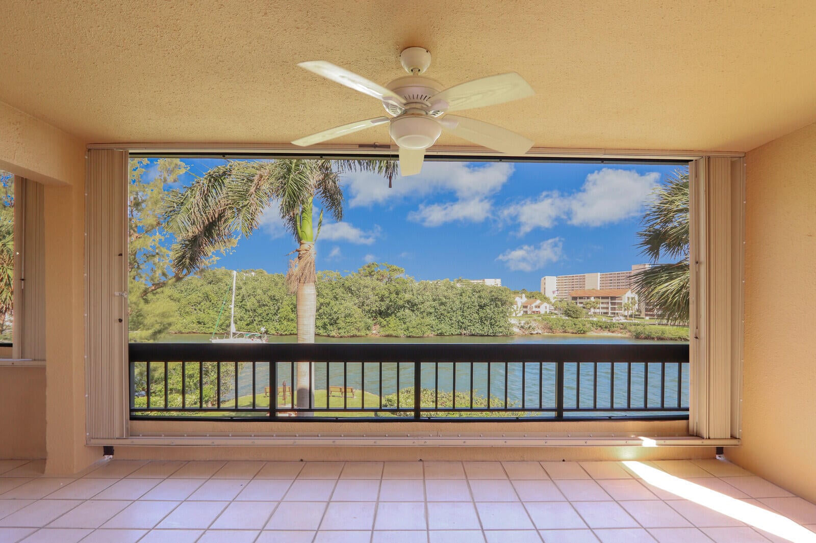 Unit 224 photo 31