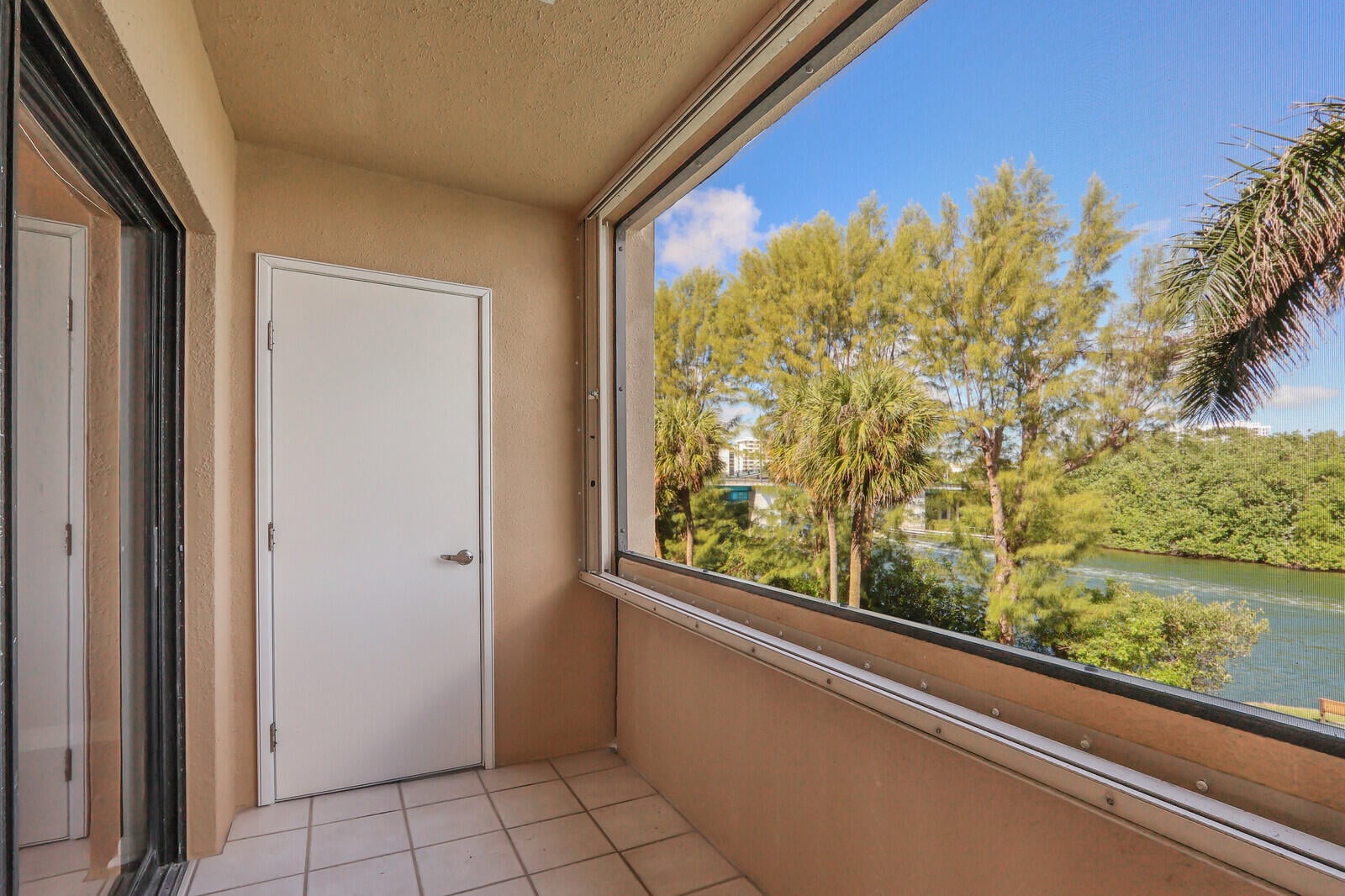 Unit 224 photo 35