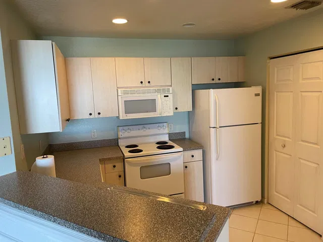 Flagler Pointe Unit 928 photo 7