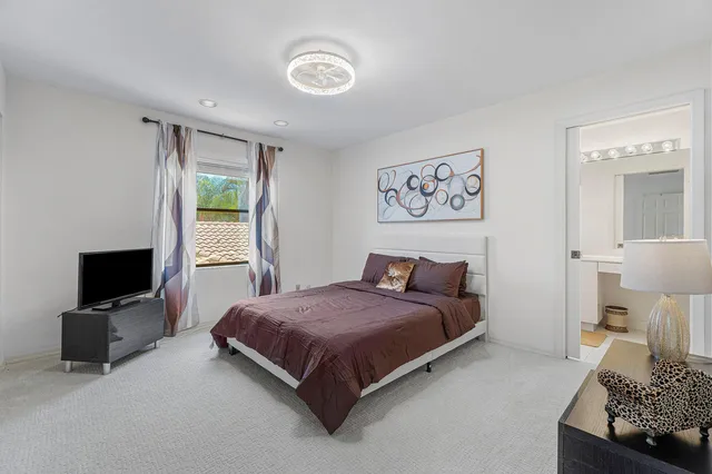 Residence photo 28