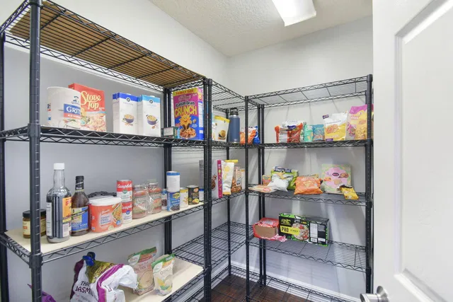 Residence photo 18