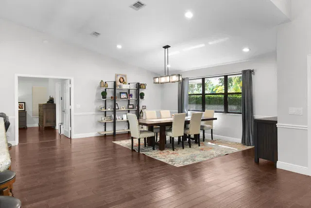 Residence photo 19