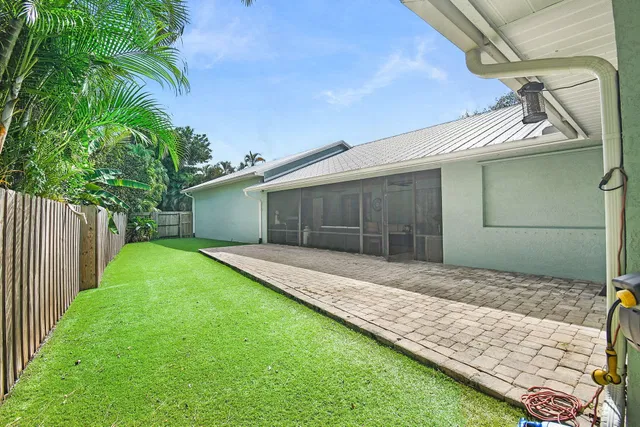 Residence photo 37