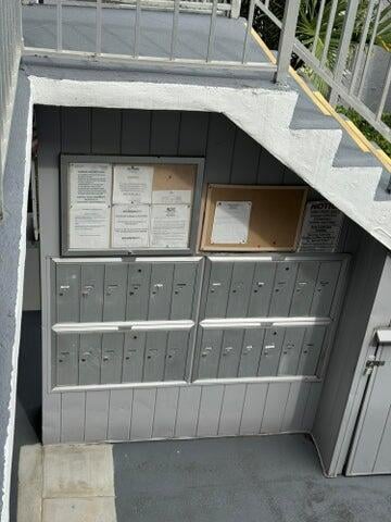 Unit C photo 25