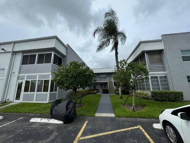 Unit C photo 31