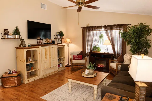 Residence photo 9