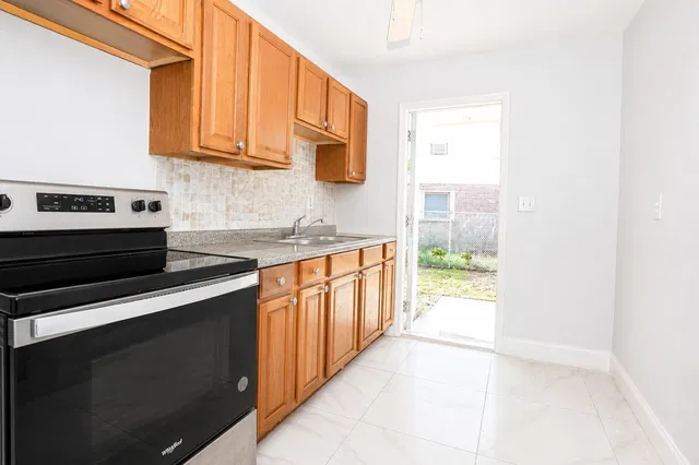 West Palm Beach Residence photo 22