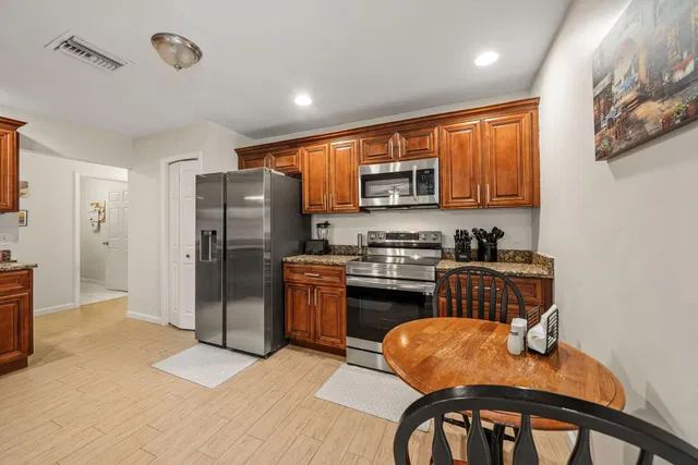 Residence photo 8