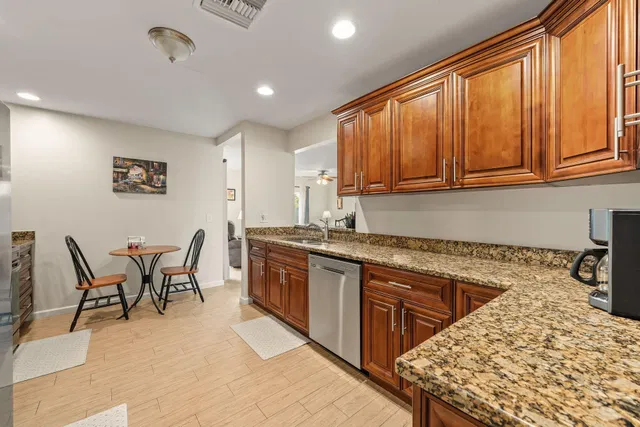Residence photo 10