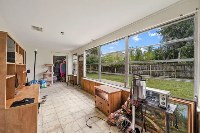 Residence photo 21