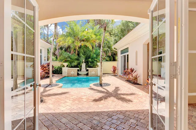 Old Palm Golf Club Residence photo 17