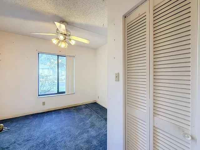 Unit E1 photo 25