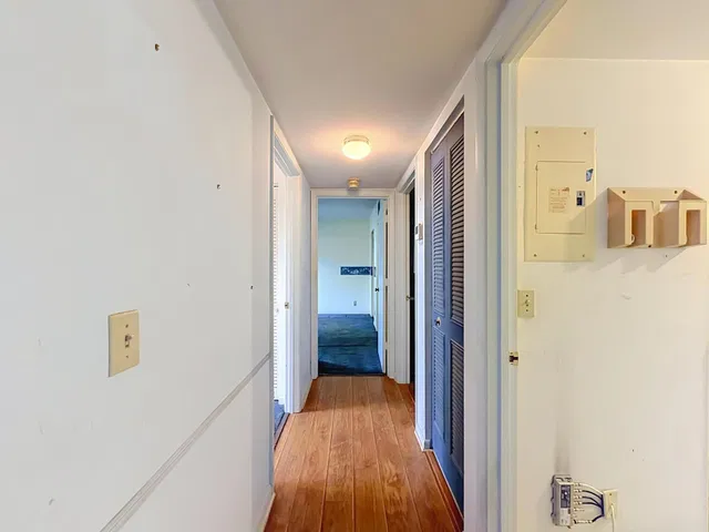 Unit E1 photo 31