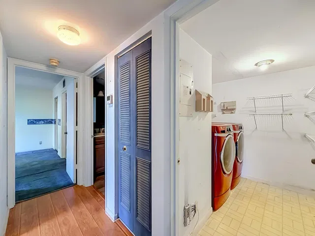 Unit E1 photo 32