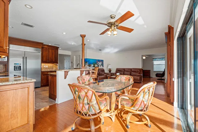 Residence photo 48