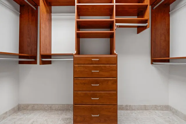 Residence photo 64
