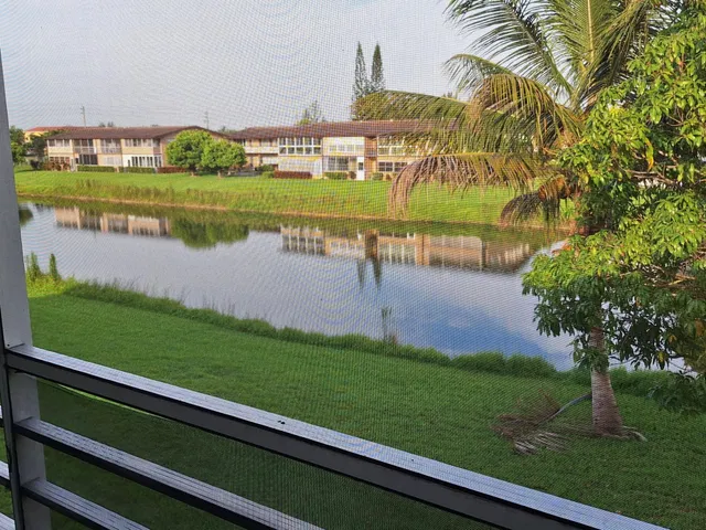  Residence photo 9