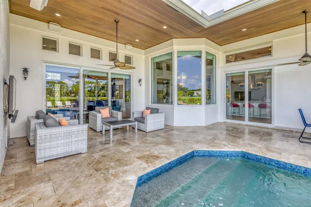 PGA National Palm Beach Gardens Residence photo 42