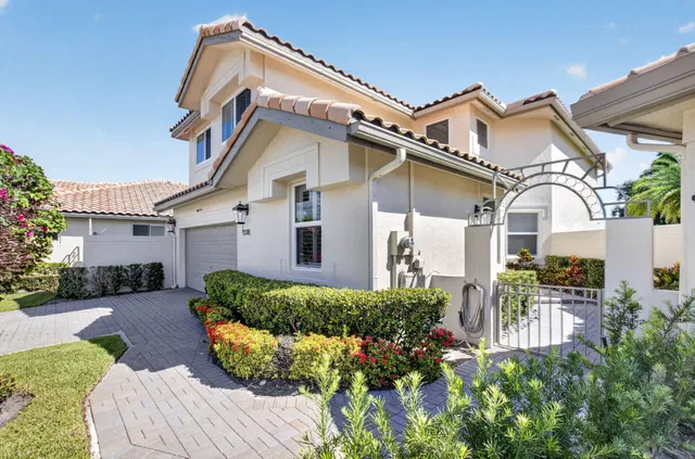 Residence photo 3
