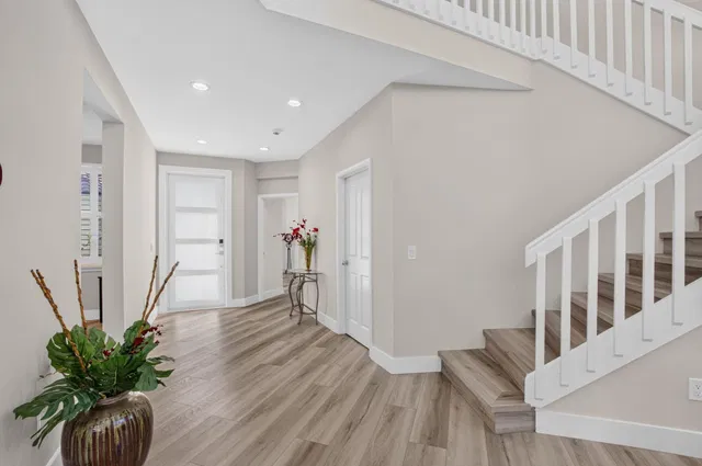 Residence photo 5