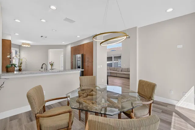 Residence photo 15