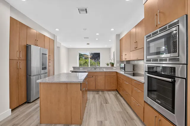 Residence photo 19