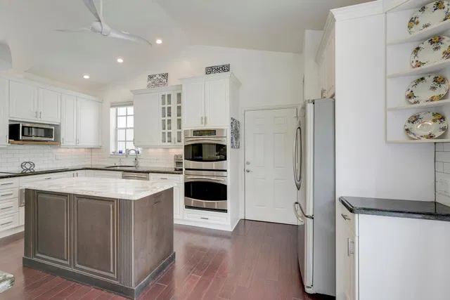 Eastpointe Country Club Residence photo 9